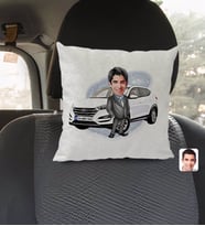 BK Gift Kişiye Özel Plakalı Erkek Hyundai Tucson Karikatürlü Kare Araç Koltuk Yastığı-1