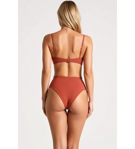 Kadın Bikini Takımı Kare Yaka Askılı Kapsız Nakışlı Süper Yüksek Bel Hipster Klora Dayanıklı Suya