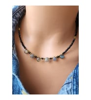 Doğaltaş Labradorit ve Spinel Taşı Damla Kolye