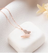 925 Ayar Rose Kaplama Minik Beyaz Kelebek Kolye Kadın Gümüş Kolye