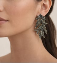 VIP Model Zirkon Taşlı Yaprak Tasarımlı Küpe (Altın)