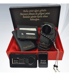 KİŞİYE ÖZEL İSİM BASKILI ERKEK HEDİYE SETİ (KEMER-SAAT-CÜZDAN-KARTLIK-ÇAKMAK-TESBİH-ANAHTARLIK)