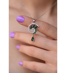 925 Ayar Gümüş Rodyum Kaplama Yeşil Taşlı Girdap Tasarım Kolye