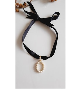 O-Ö HARF TARZ İNCİLİ KURDELA CHOKER KOLYE