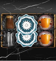 İkili Turuncu Desenli Fincan Takımı & Handmade İkili Makrome Bardak Altlığı & Cam Cezve & Bambu Kavanozlu Türk Kahvesi Hediye Seti