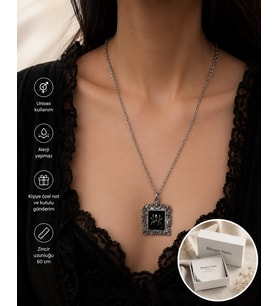 Gotik Siyah Örümcek Çerçeveli Unisex Kolye – Vintage Gothic Tasarım 60 cm Zincir