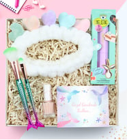 2'li Makyaj Fırçası & Kalpli Peluş Saç Bandı & Pastel Oje & Pastel Maskara Hediye Seti
