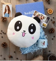 Kişiye Özel Karikatürlü Cute But Scorpio Akrep Burcu Hediye Kutusu - Kişiye Özel T Pastel Kupa, Peluş Yastık, Fotoğraf 1 Adet Doğum Günü Hediyesi