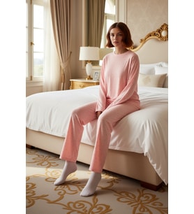 Kadin Kirmizi Kalpli Pijama Takımı Fonksiyonel Dayanıklı Kaliteli Konforlu Estetik Premium