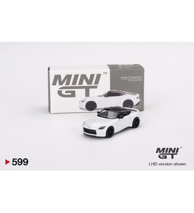 Mini GT Nissan Z Performance 2023 Everest White - 599 (Çok Renkli)