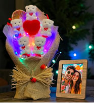 Kişiye Özel Ahşap Fotoğraflı Çerçeve & Renkli Led Işıklı Ayıcık Buketi Romantik Hediye