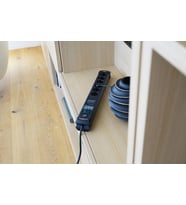 Brennenstuhl Premium-Line 6 Soketli 3 Metre 60.000 Amper Akım Korumalı Parazit Giderici Priz (Siyah)
