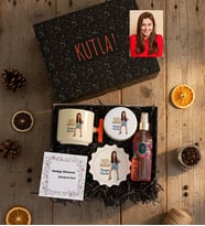 Kişiye Özel Karikatürlü Cute But Sagittarius Yay Burcu Hediye Kutusu - Kişiye Özel T Kupa, Kolonya, Bardak Altlığı, Mum Doğum Günü Hediyesi