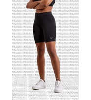 Nike Sportswear Essential Biker Pamuk Polyester Siyah Kısa Tayt Şort