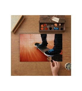 Kaykay Süren Ayaklar Tasarımı 240 parça Ahşap Puzzle Ahşap Kutuda MP00006