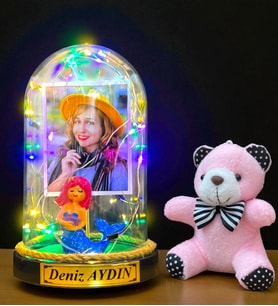 Sizlere Özel Renkli Led Işıklı Biblolu Fanus ve Pembe Peluş Ayıcıklı Anahtarlık (Model 3)