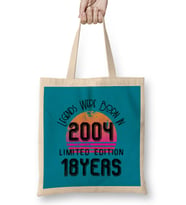 2004 Birthday Gift - Made, Born in 2004 Gift - 18 Year Old Birthday Gift Vintage Style Bez Çanta Uzun Saplı