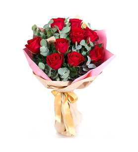 Heaven’s Blossom 9 Kırmızı Gül Buketi
