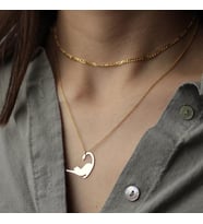 Kişiye Özel 925 Ayar Gümüş Minimal Esneyen Kedi Figürlü Kolye (Gold)