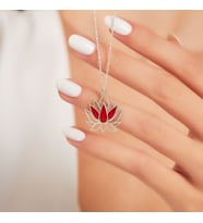 925 Ayar Gümüş Mineli Lotus Çiçeği Tasarımlı Kadın Kolye