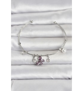 Pirinç Gümüş Renk Mor Detaylı Charmlı Kadın Bileklik TJ-BB8485