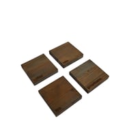 4'lü Set Kalın Bardak Altlık Oyma Yazılı Doğal Ahşap 10cmx10cm 2cm Kalınlık (Kahverengi)
