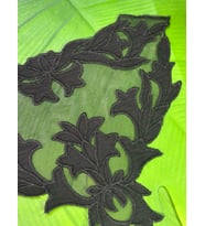 SİYAH KADİFE TÜLLÜ YAKA DİKİŞ AKSESUARI 35X25 CM