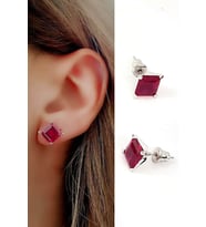 Skydiamond Red creative rubies 925 ayar gümüş kare küpe