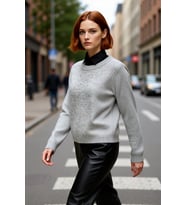 Kadın Oversize Kesim Düğme Detaylı Yumuşak Dokulu Rahat Triko Kazak Kış Modasına Uygun Şık Seçim
