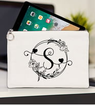 BK Gift Kişiye Özel Harfli Tablet Çantası 30x21cm(12 Renk Seçeneği), Ipad Çantası, Baskılı Tablet Kılıfı (Ham)