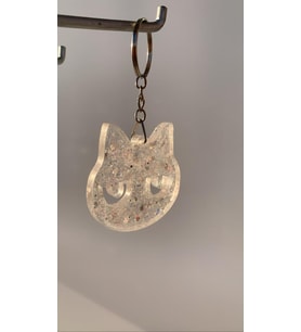 Beyaz Glitter Süslemeli Kedi Köpek Yüzü Anahtarlık Handmade İçeriği El Yapımı Epoksi Hediyelik