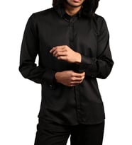 Siyah Düğmeli Yaka ve Zincirli Uzun Kol Dar Kesim Micro Kumaş Kol Düğmeli Slim Fit Erkek Gömlek - 198-6