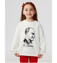 LCW Kids Beyaz Bisiklet Yaka Uzun Kollu Atatürk Baskılı Kız Bebek Sweatshirt