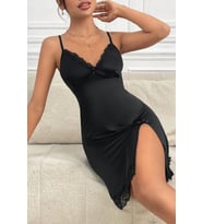 Kadın Siyah Dantelli Fiyonklu ve Yırtmaçlı Şık Gecelik H110475