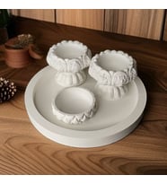 STONELANDER 2'Lİ LOTUS ÇİÇEKLİ MUMLUK ŞAMDAN DEKORATİF KASE KUTU TEPSİLİ SUNUMLUK TABAK SET DOĞUM GÜNÜ HEDİYESİ, ÖZEL GÜN HEDİYESİ, HEDİYELİK EŞYA (Beyaz)