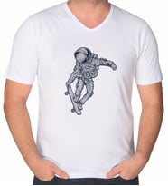 BK Gift Kaykaycı Astronot Tasarımlı V Yaka Tişört-1 (Beyaz)