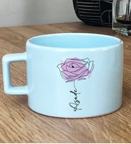 Kişiye Özel Gül ve İsim Yazılı Hediye Pastel Fincan Çiçek Desenli (Mavi)