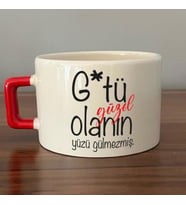 G*tü Güzel Olanın Yüzü Gülmezmiş Baskılı Kırmızı Kulplu C Fincan