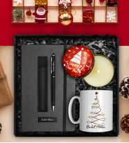 10 Adet Yılbaşına Özel Defter & Deri Kılıflı Touch Pen Kalem & Özel Tasarım Kupa & Özel Tasarım Mum Hediye Seti (Gold)