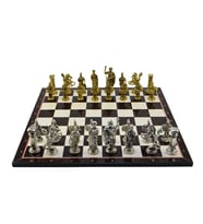 GiftHome Battal Boy Metal ROMA Satranç Takımı Parlak ve Katlanır Ceviz Desenli MDF Satranç Tahtası (43X43 cm.)