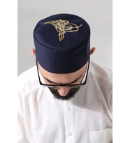 Baba Günü Hediyesi - Lacivert Kapitone Osmanlı Tuğrası Nakışlı Kalıp Namaz Takkesi