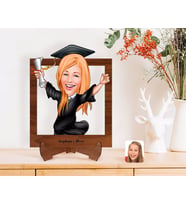 BK Gift Kişiye Özel Kadın Mezun Karikatürlü Ahşap Standlı 3D Biblo-1 (Beyaz)