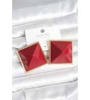 Pirinç Gold Renk Bordo Piramit Model Kadın Küpe 5886 - HPSBYI2578-1394