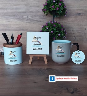 Kadın Yüzme Antrenörü Dekoratif Taş, Kalemlik, Sihirli Oval Kupa Bardak, Ahşap Anahtarlık Hediye (Model 1)