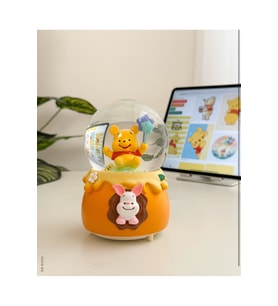 Orta Boy Minidi Pooh Oto Müzikli Işıklı Kar Küresi