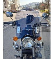 MOTOCAM Küba Süperlight 200 Ön Cam 2008-2026 Model 53cm Füme Renkli 4mm APARATSIZ
