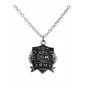 BTS Army Metal Kolye – 60 cm Uzun Zincirli K-Pop Aksesuar (Gümüş)