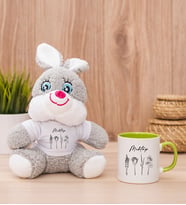 Kişiye Özel Karakalem Çizimli Çiçekler Peluş Tavşan ve Yeşil Kupa