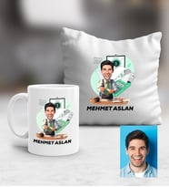 Kişiye Özel Karikatürlü Muhasebeci Kupa ve Yastık Hediye Seti Erkek Muhasebeciye Hediye (Beyaz)