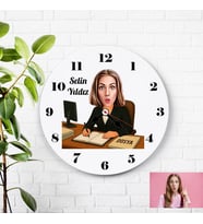 Karikatürlü Memur Kadın Masa Başı Çalışan Kişiye Özel Duvar Saati